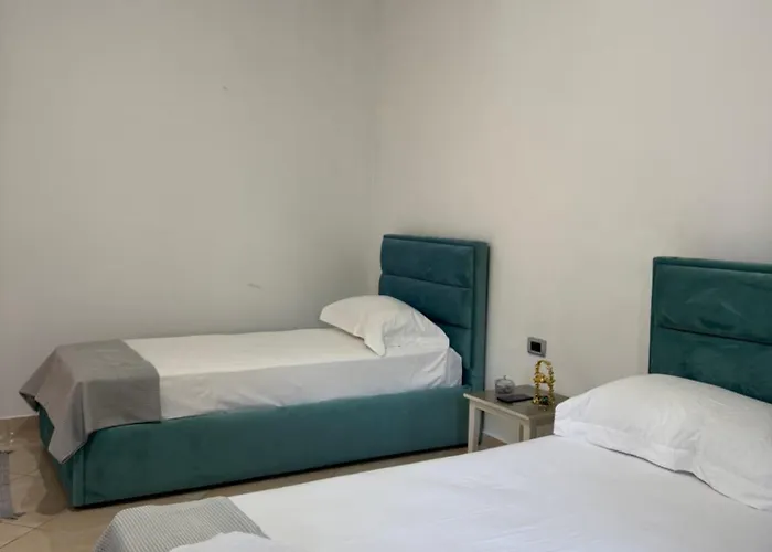 Cozy Close To The Airport